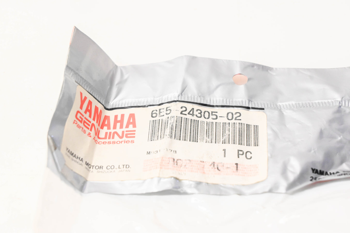 New OEM Yamaha 6E5-24305-02-00 Fuel Pipe Joint NOS