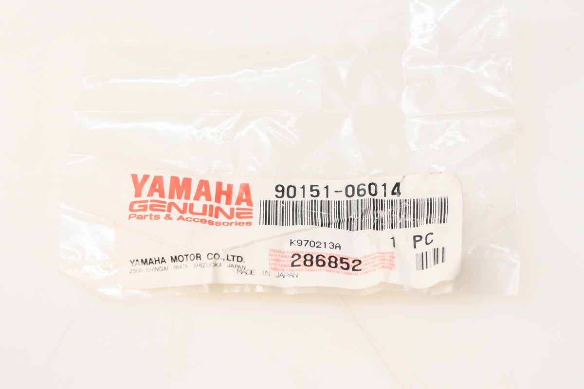 New OEM Yamaha 90151-06014-00 Countersunk Screw NOS