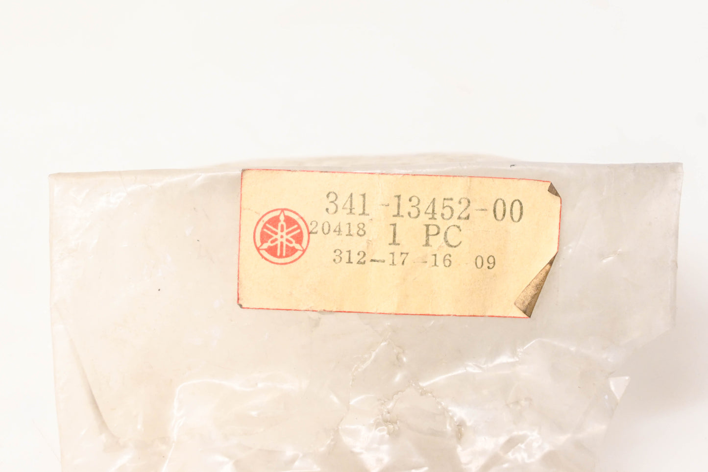 New OEM Yamaha 341-13452-00-00 Oil Filter Cover NOS