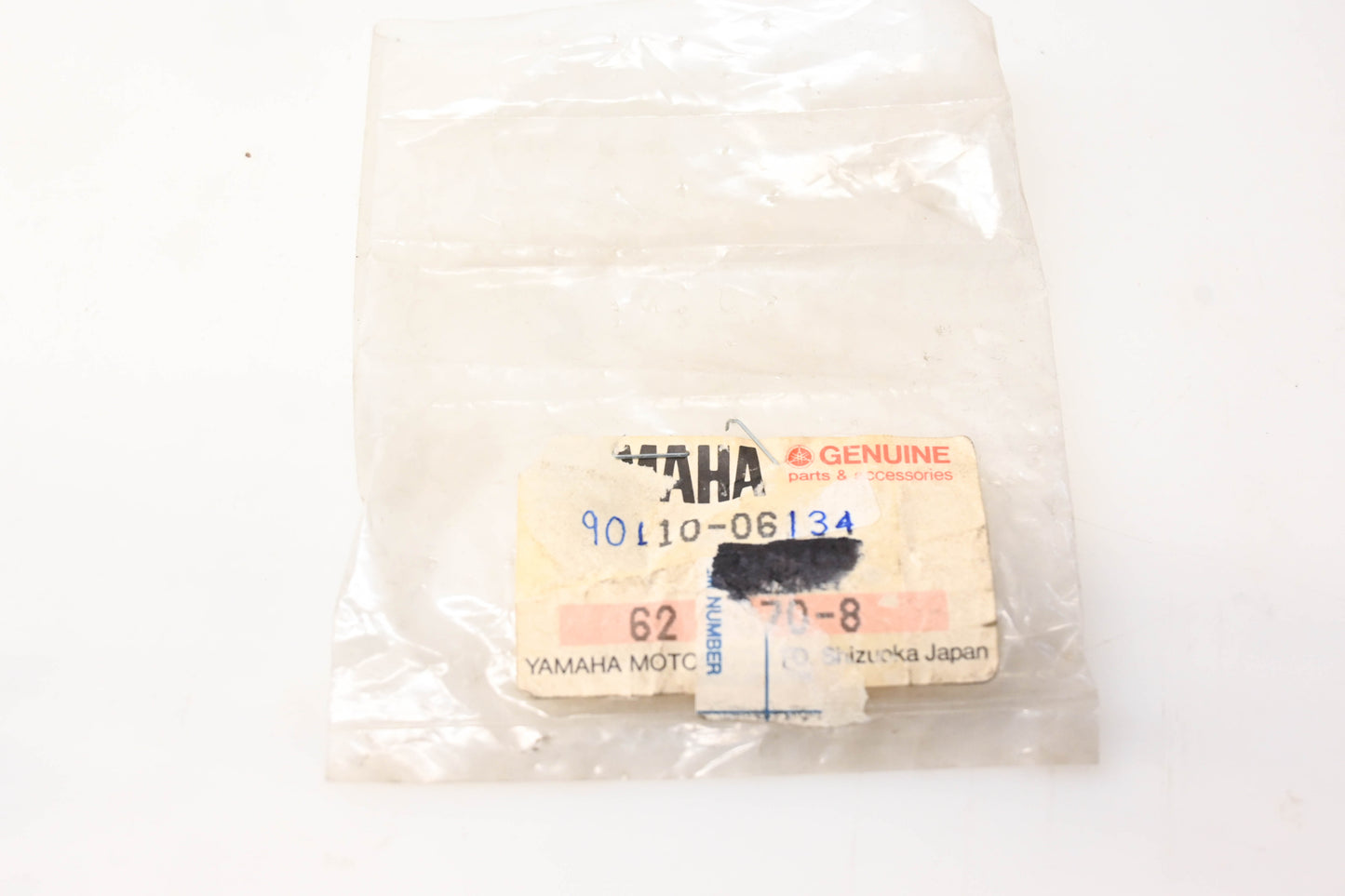 New OEM Yamaha 90110-06134-00 Bolt NOS