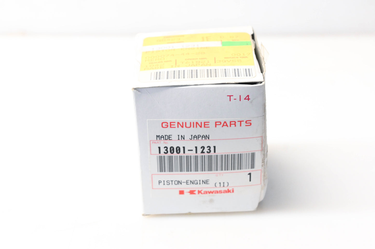 New OEM Kawasaki 13001-1231 Piston Ring Kit NOS