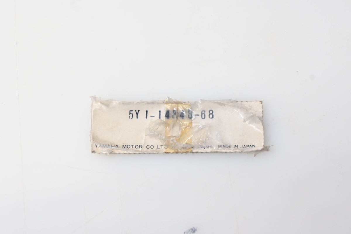 New OEM Yamaha 5Y1-14343-68-00 Carburetor Main Jet NOS
