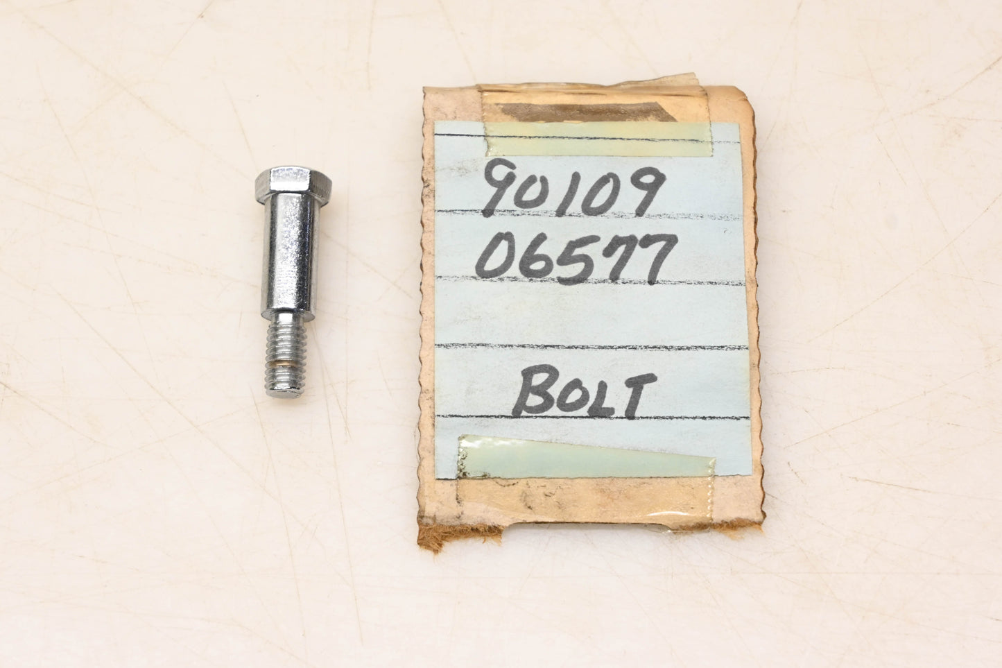 New OEM Yamaha 90109-06577-00 Bolt NOS