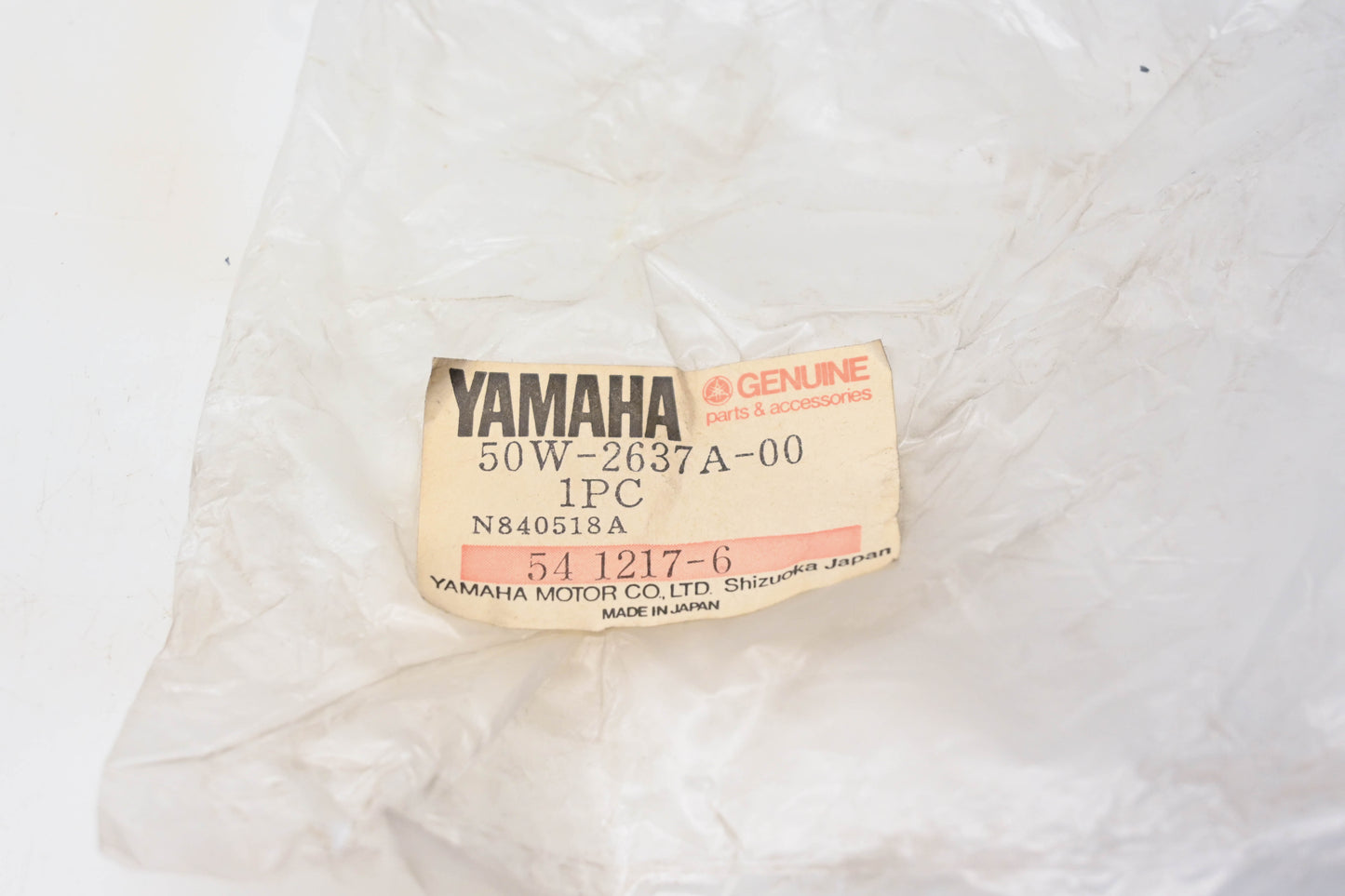 New OEM Yamaha 50W-2637A-00-00 Right Upper Lever Cover NOS