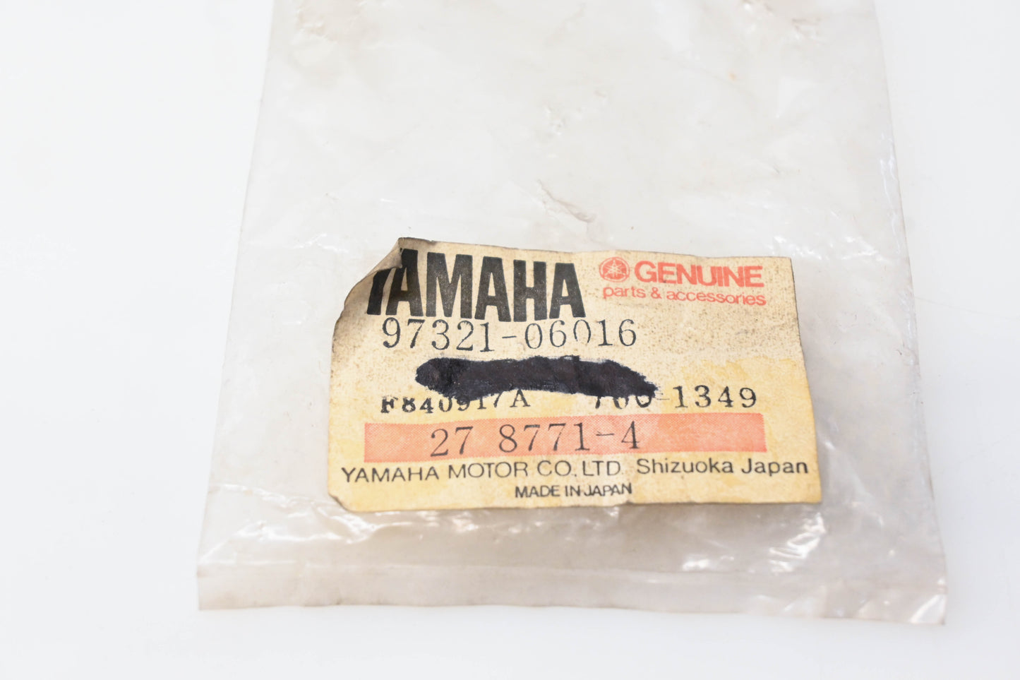 New OEM Yamaha 97321-06016-00 Bolts Qty 2 NOS