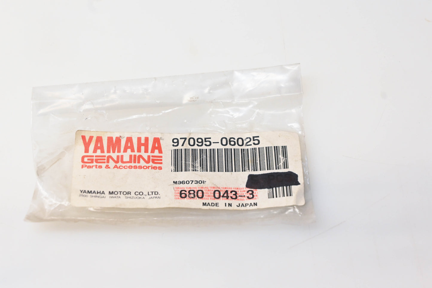 New OEM Yamaha 97095-06025-00 Bolt NOS