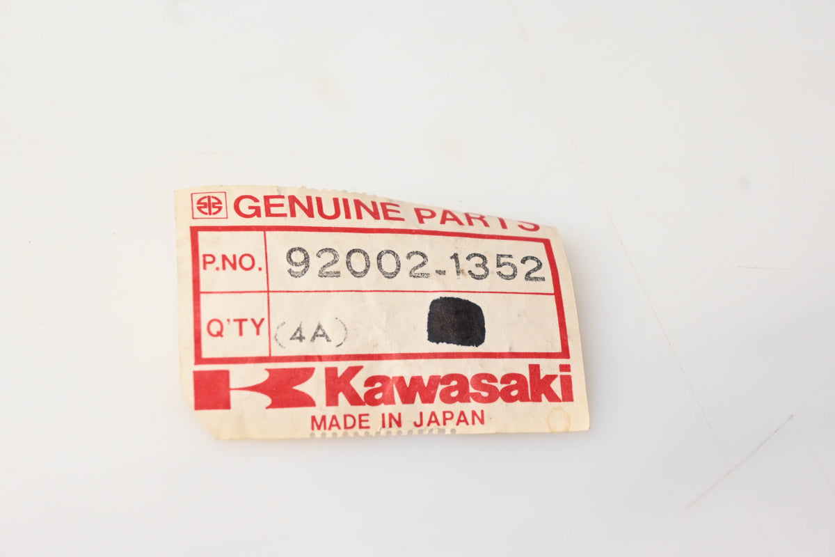 New OEM Kawasaki 92002-1352 Bolt 6x16 NOS