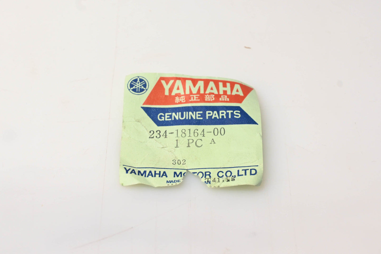 New OEM Yamaha 234-18164-00-00 Shifter Knob NOS