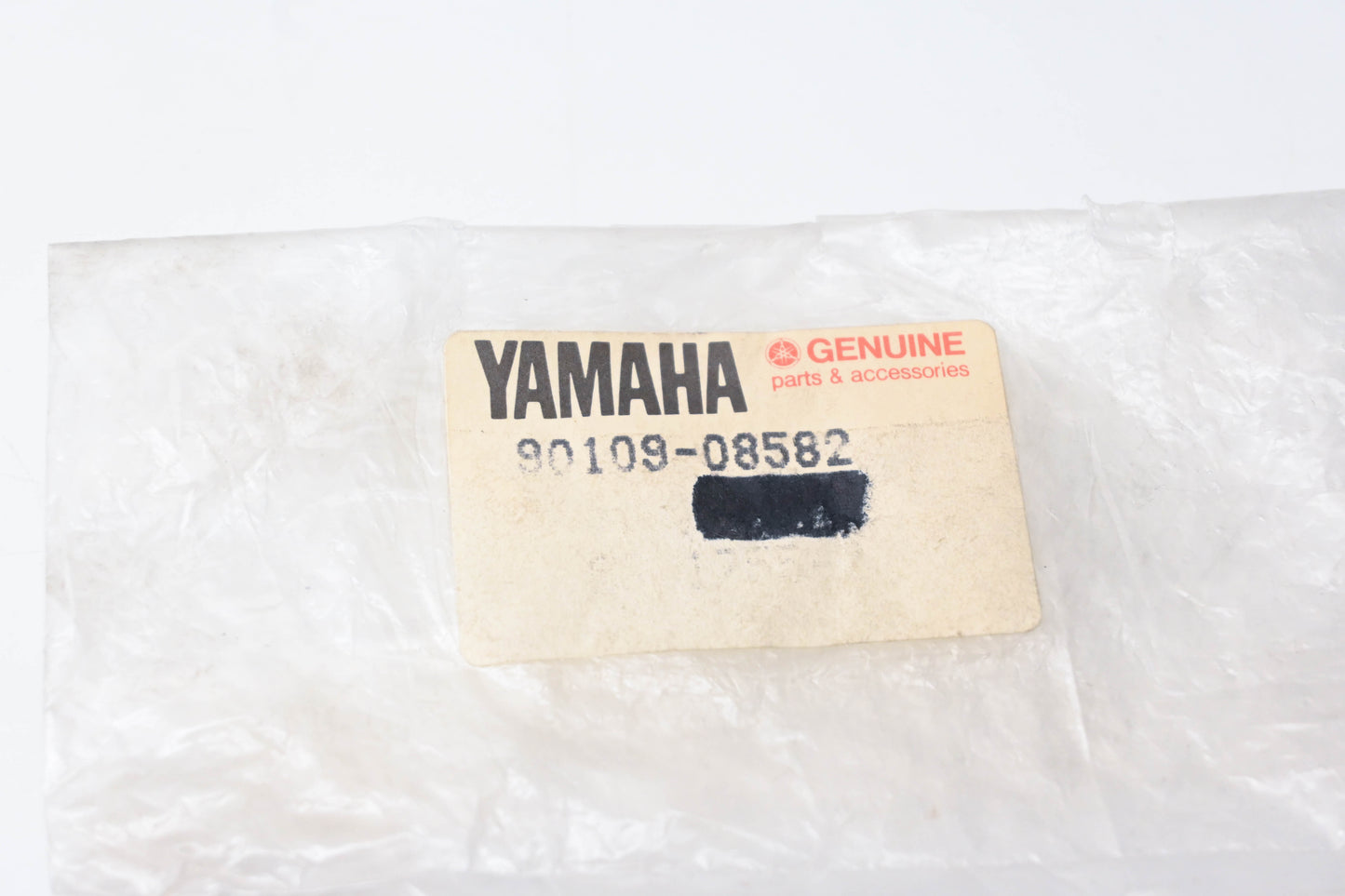 New OEM Yamaha 90109-08582-00 Bolt NOS