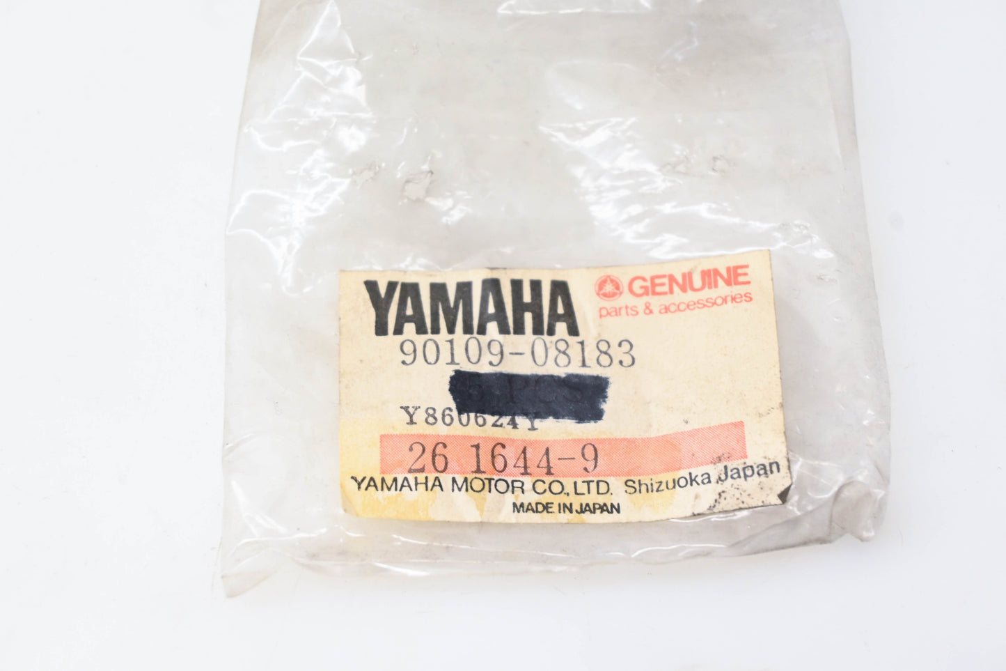 New OEM Yamaha 90109-08183-00 Bolt NOS