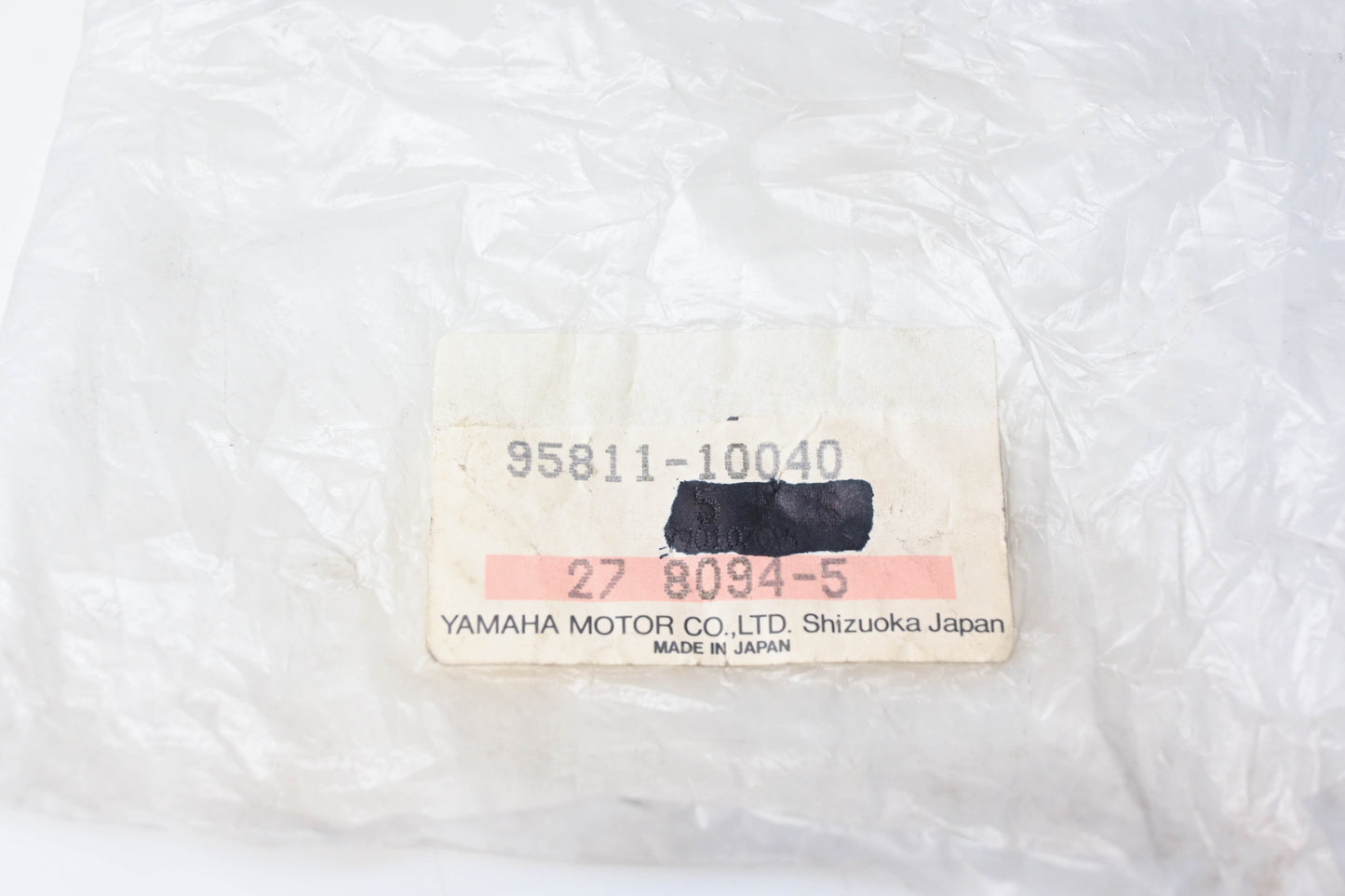 New OEM Yamaha 95811-10040-00 Flanged Bolt NOS