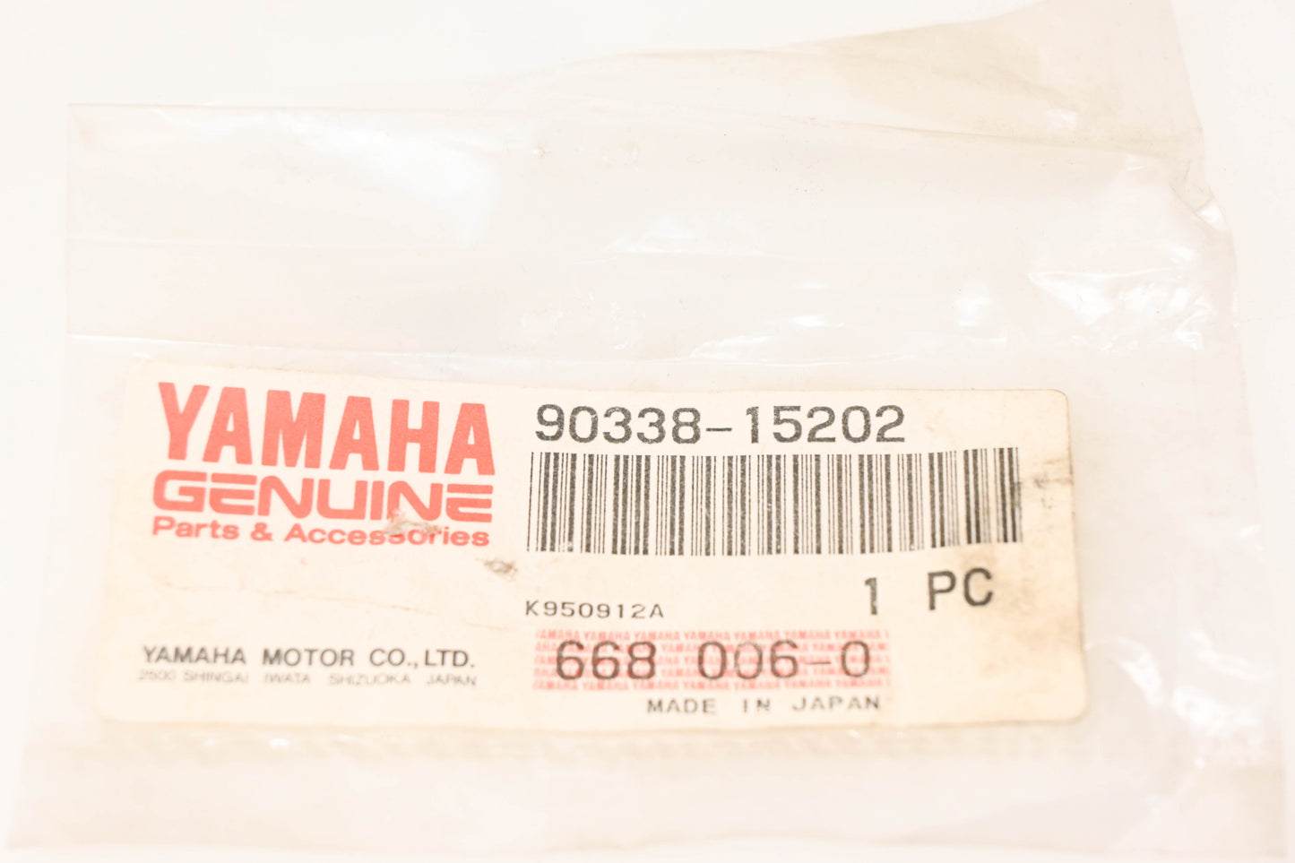 Yamaha 90338-15202-00 Plug NOS