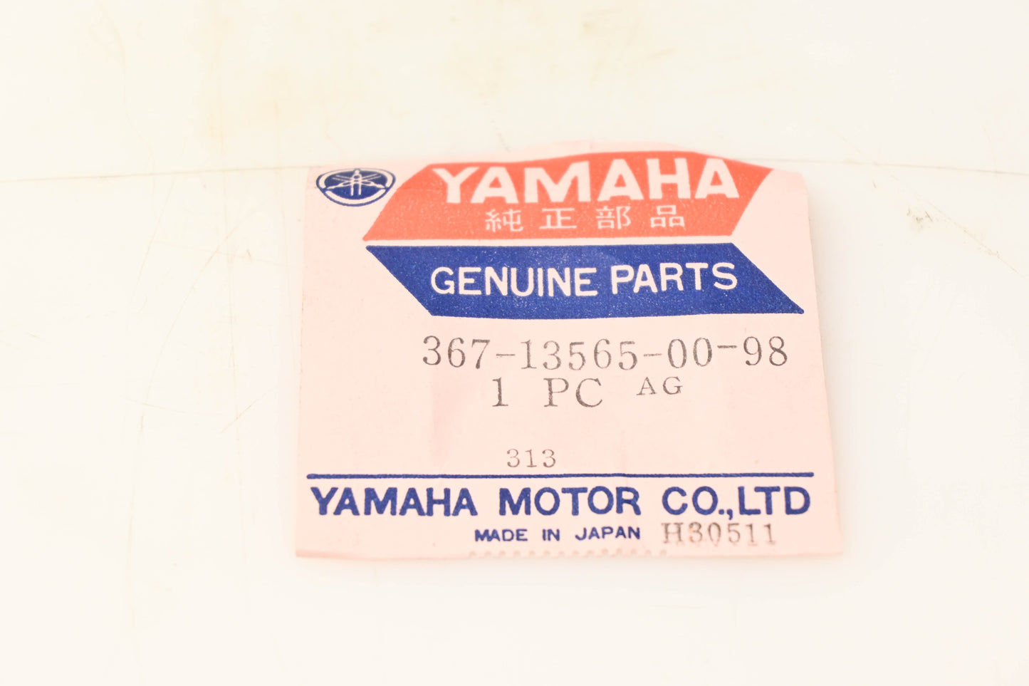 Yamaha 367-13565-00-98 Carburetor Intake Manifold NOS