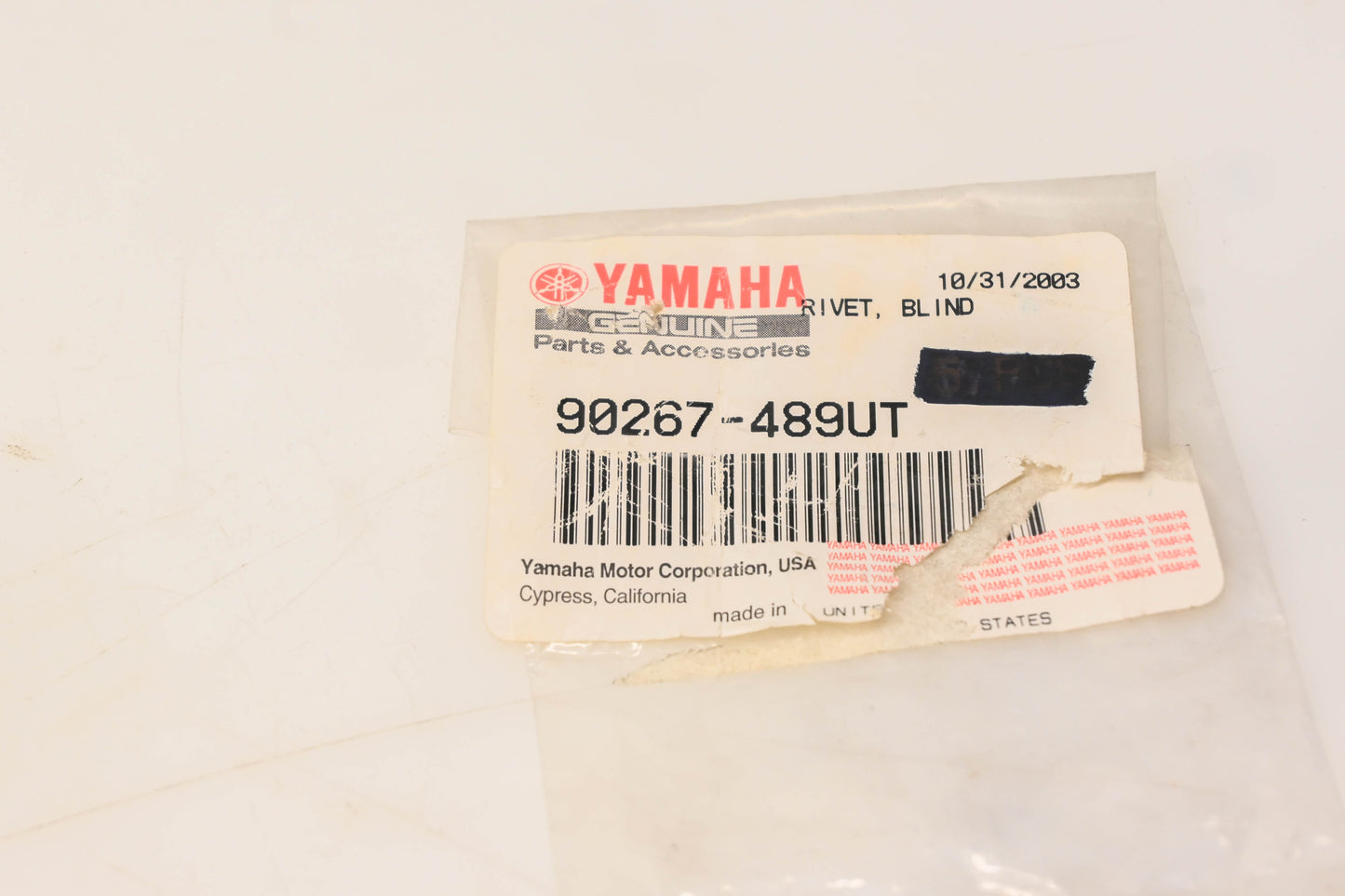 New OEM Yamaha 90267-489UT-00 Blind Rivet NOS