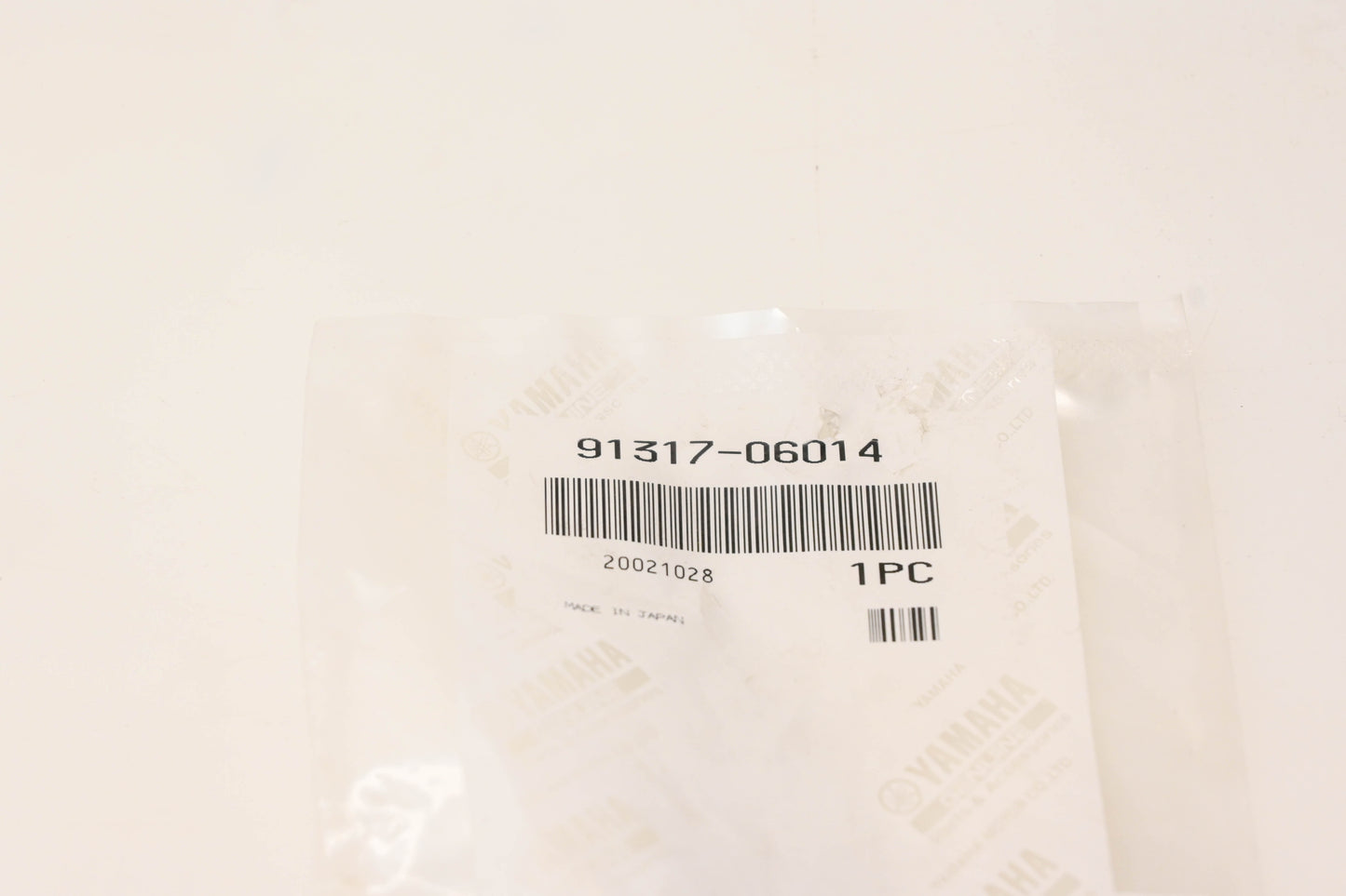 New OEM Yamaha 91317-06014-00 Socket Bolt NOS