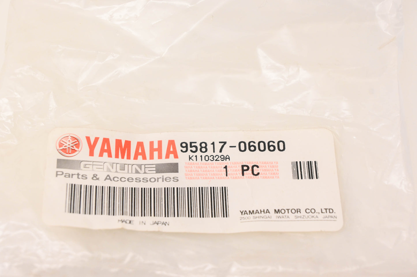 New OEM Yamaha 95817-06060-00 Flanged Bolt NOS