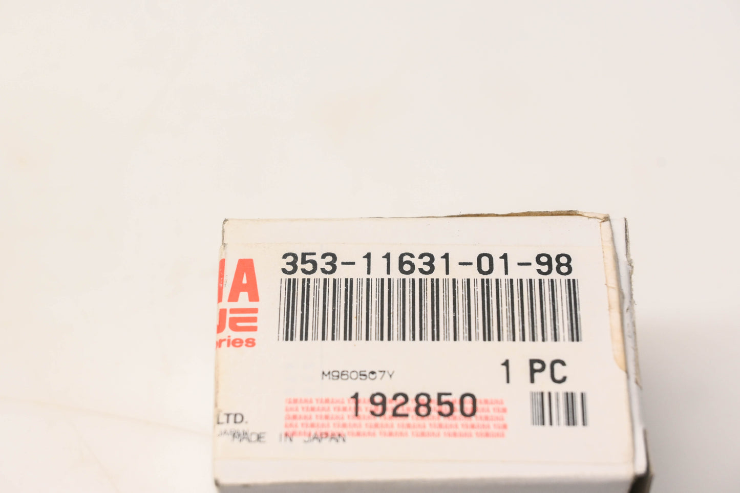 New OEM Yamaha 353-11631-01-98 Piston NOS