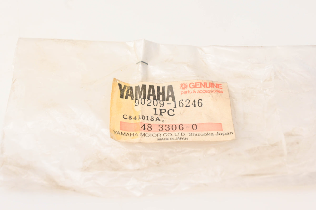 New OEM Yamaha 90209-16246-00 Special Shape Washer NOS