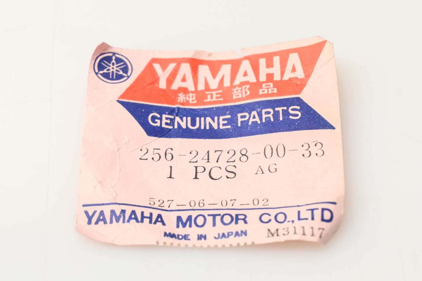 New OEM Yamaha 256-24728-00-33 Seat Bracket NOS