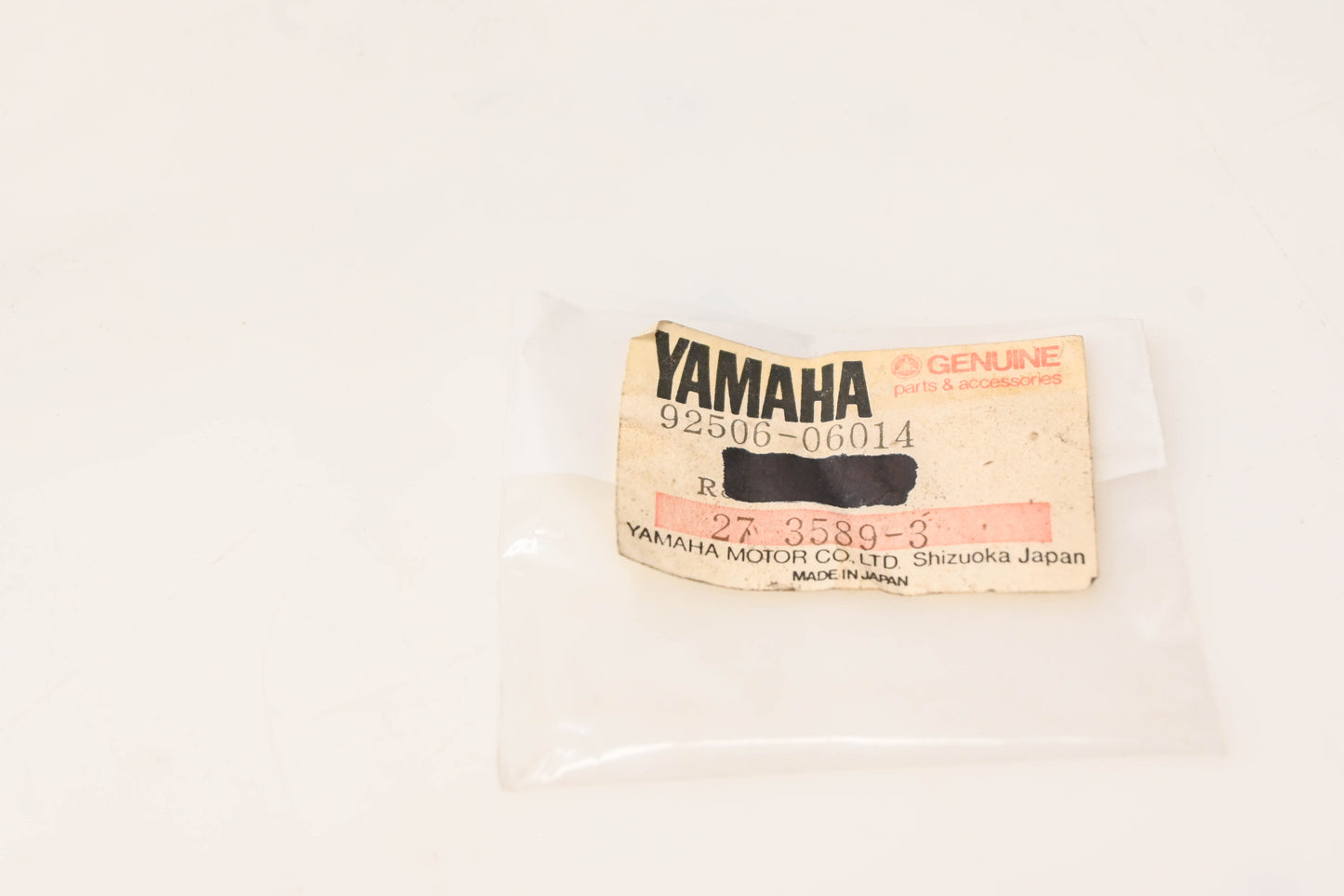 New OEM Yamaha 92506-06014-00 Screw NOS