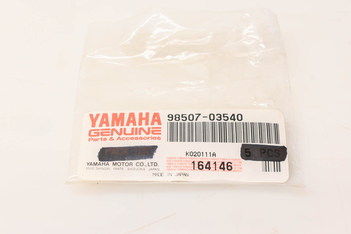 New OEM Yamaha 98507-03540-00 Pan Head Screw NOS