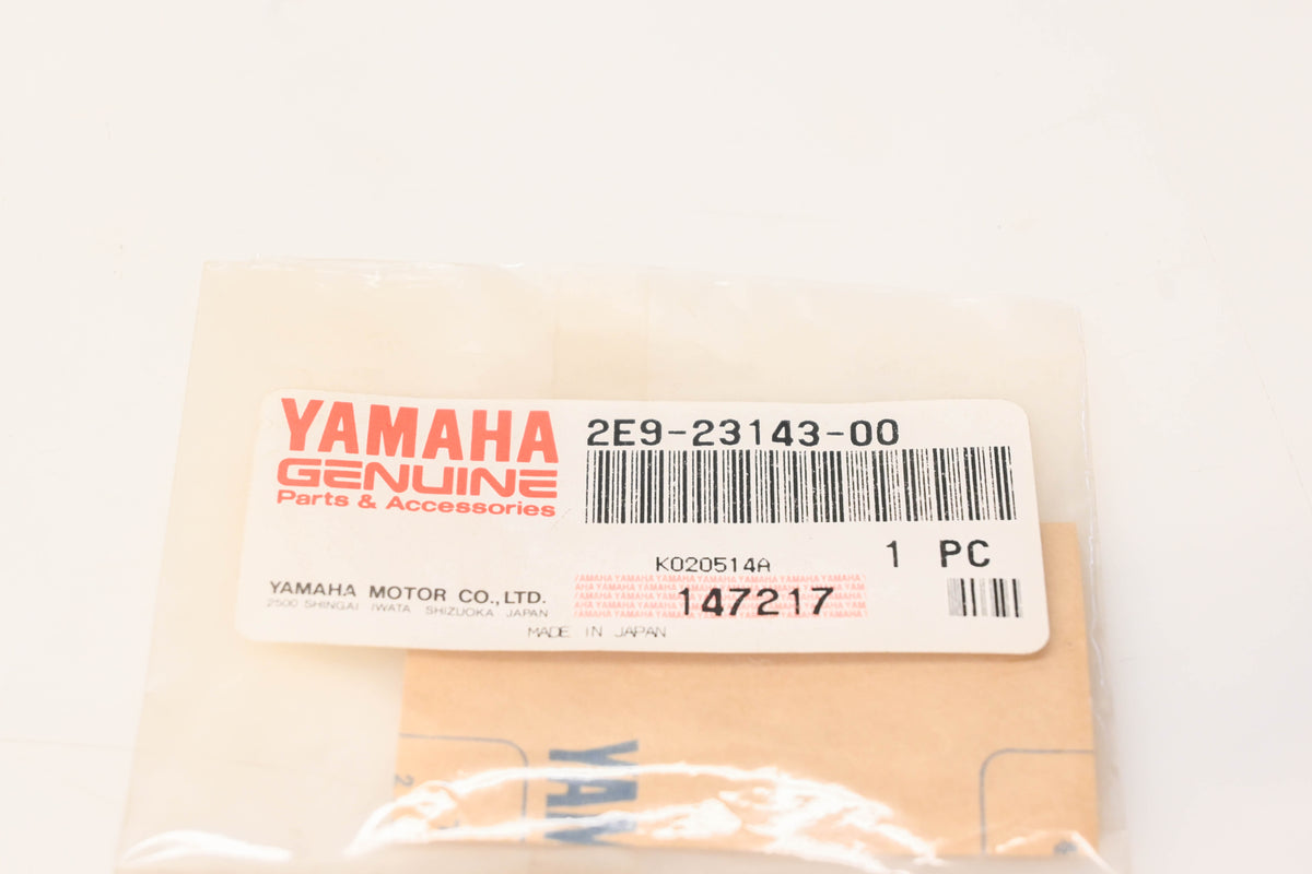 New OEM Yamaha 2E9-23143-00-00 Lower spring Seat NOS