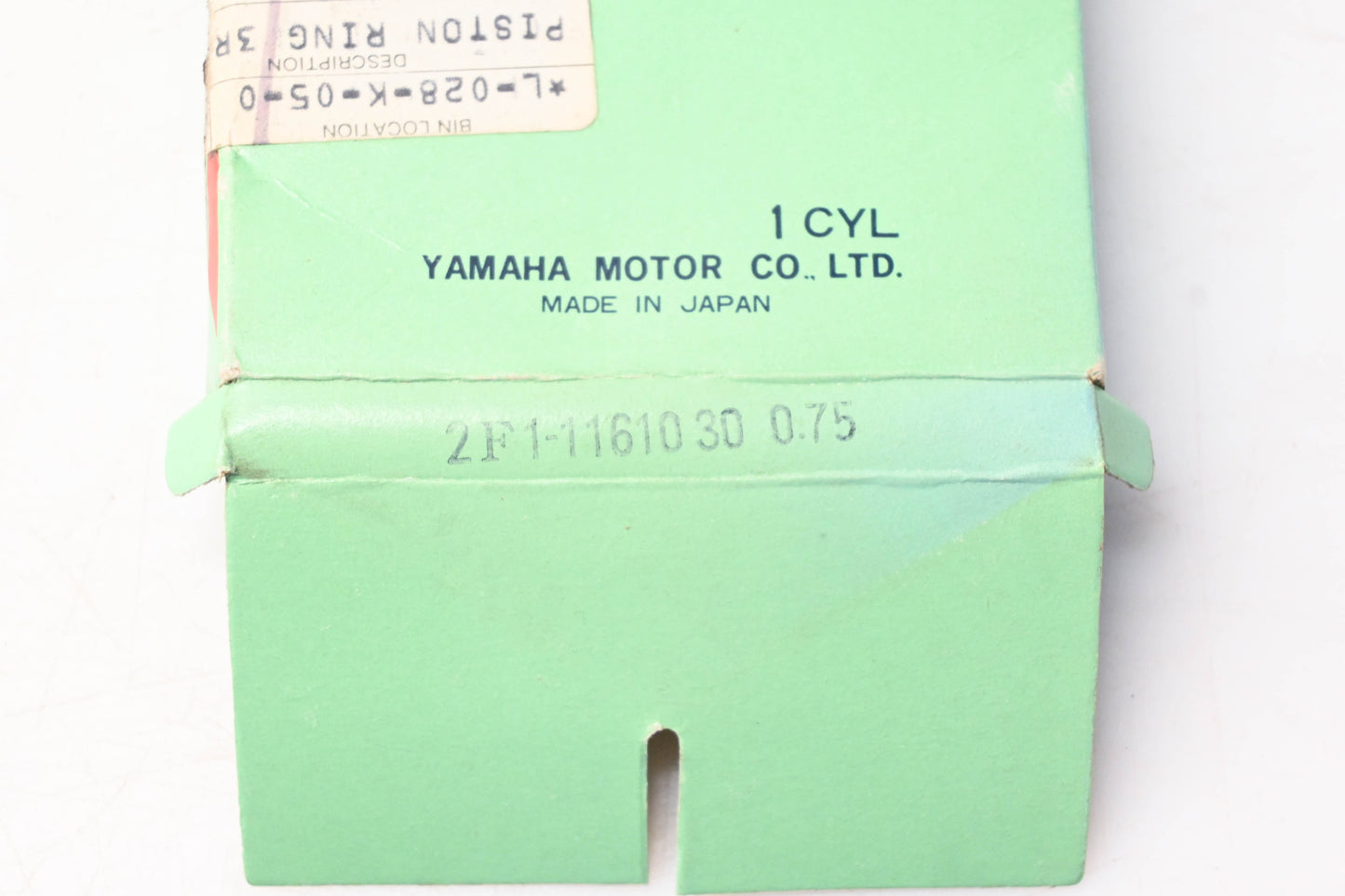 New OEM Yamaha 2F1-11610-30-00 Piston Ring Set NOS