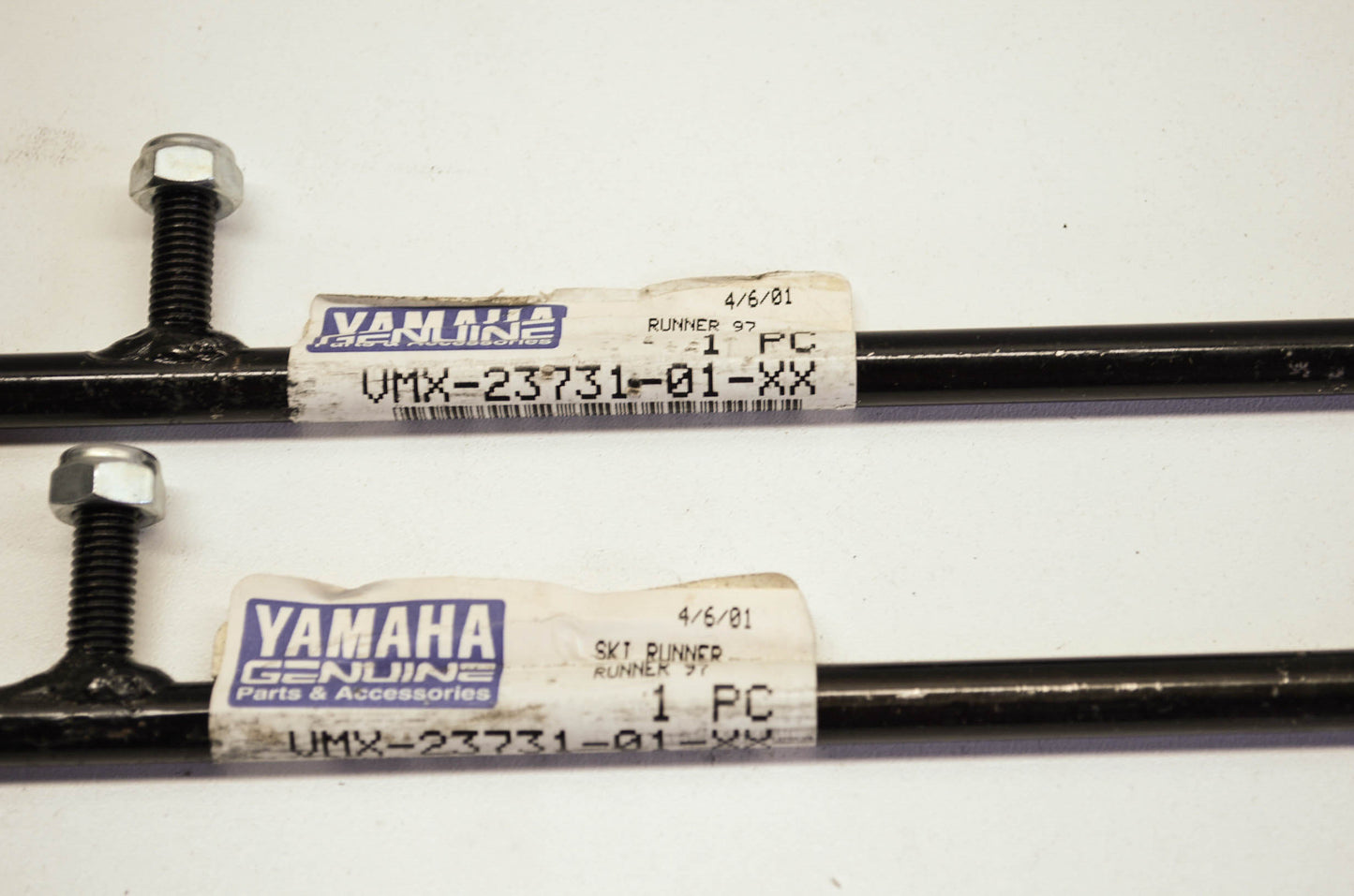 OEM Yamaha vmx-23731-01-xx Ski Runner 1 Qty 2 NOS