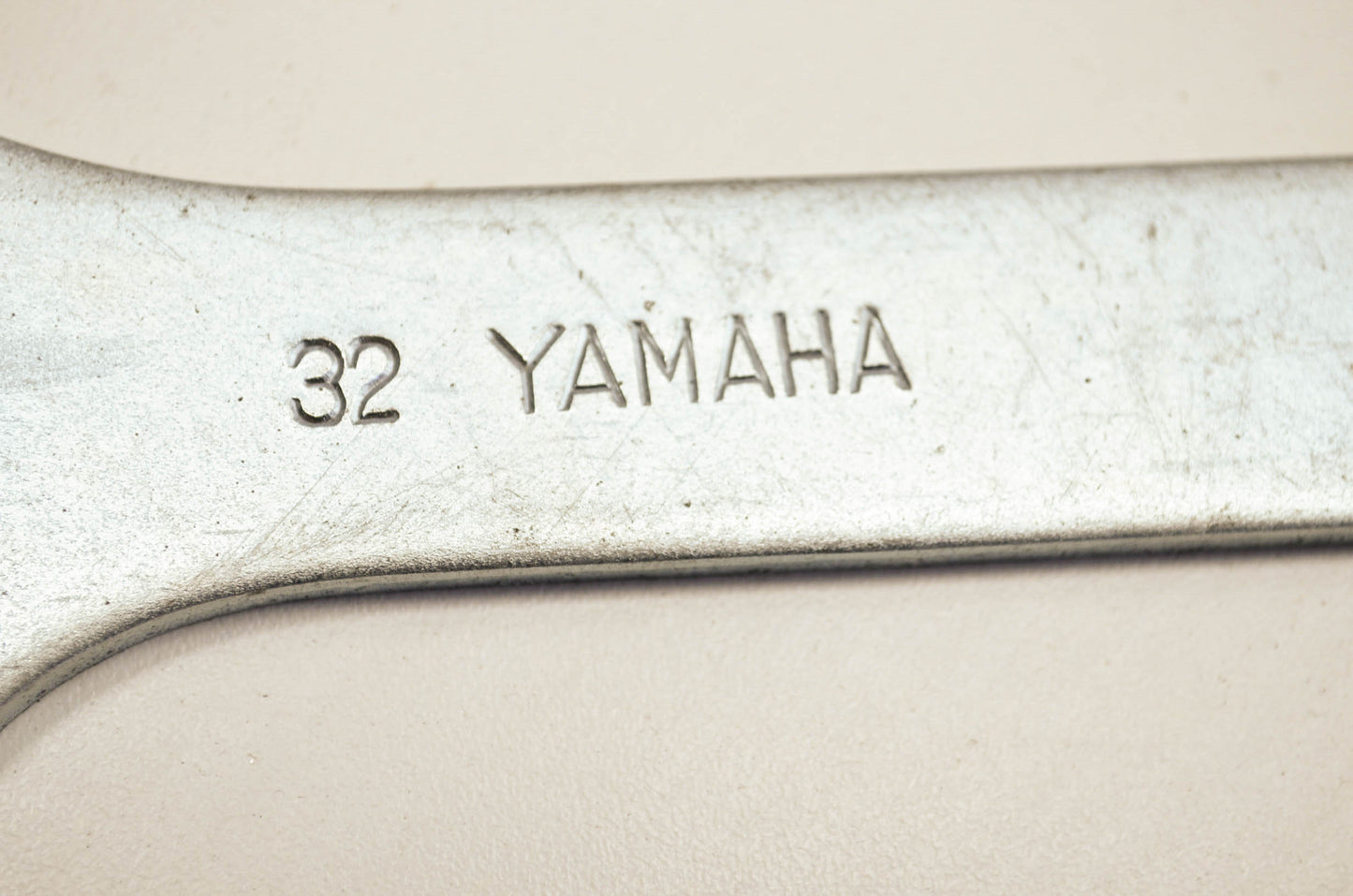 Yamaha 32mm wrench