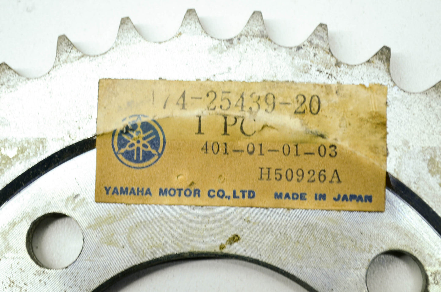 OEM Yamaha 174-25439-20-00 Driven Sprocket 39T NOS