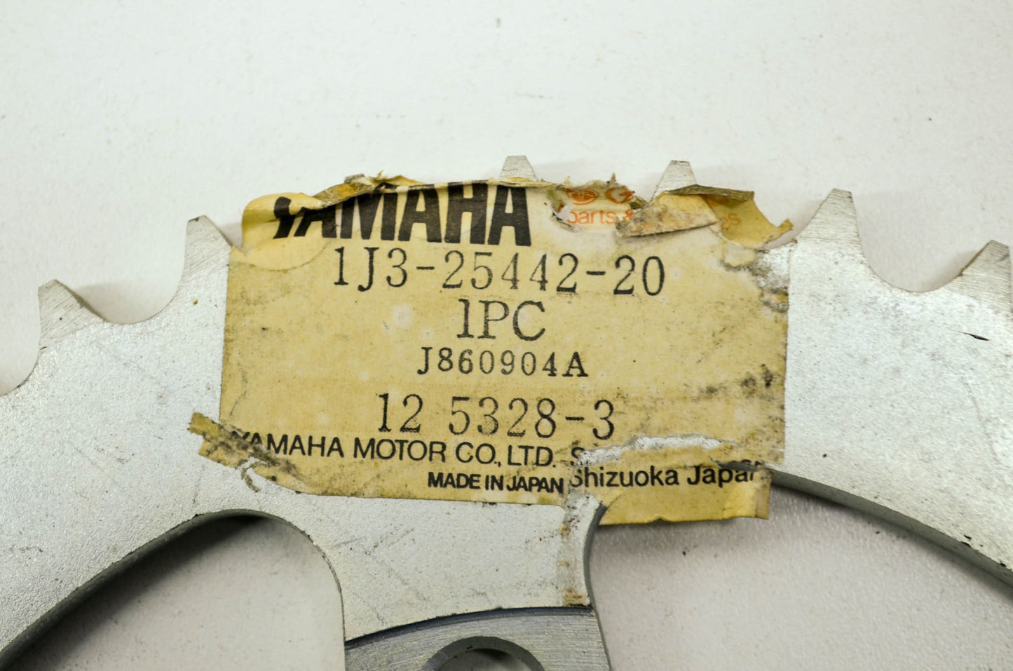 OEM Yamaha 1J3-25442-20-00 Driven Sprocket 42T NOS