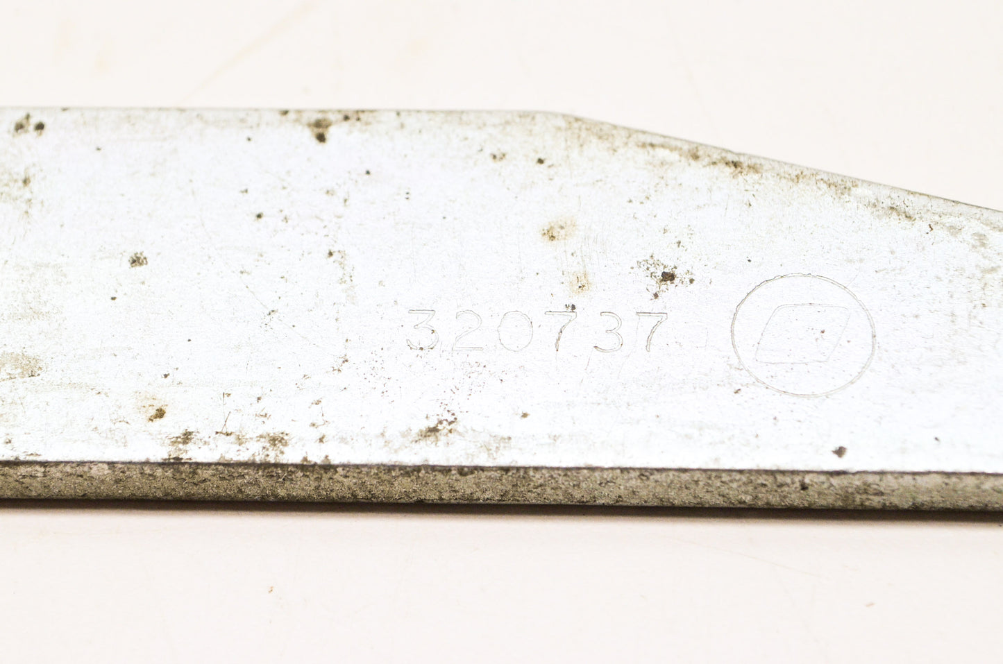 OEM OMC Leg Puller