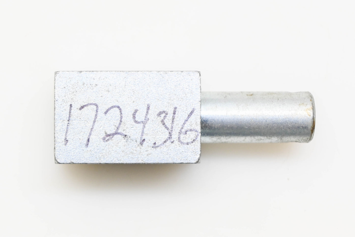 Bolens 1724316 Stud NOS