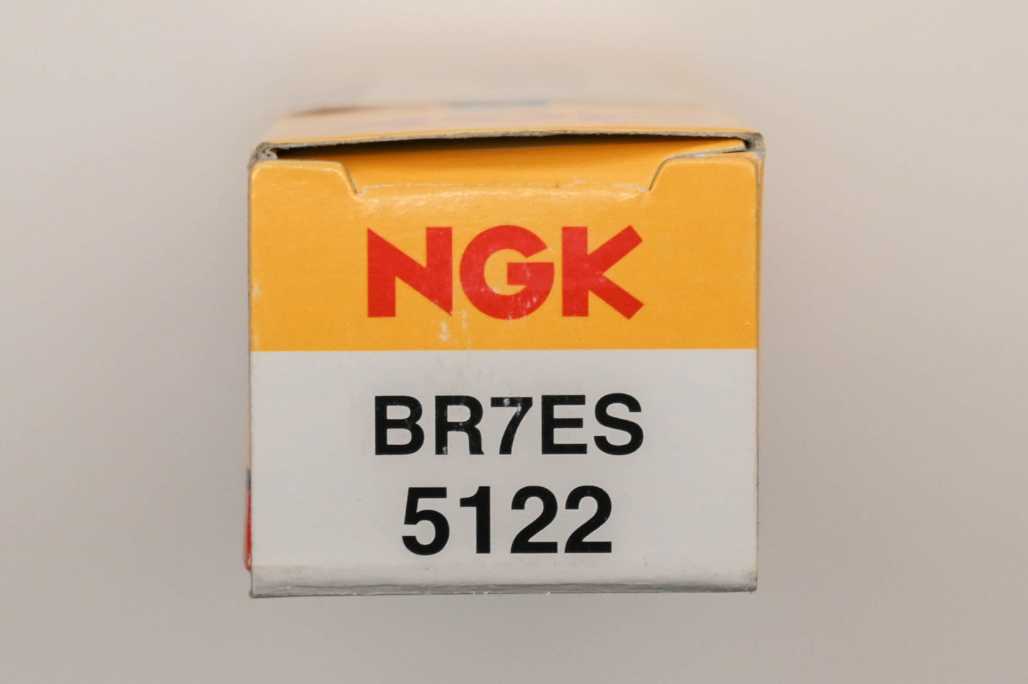 NGK BR7ES, 5122 Spark Plugs Qty 2 NOS