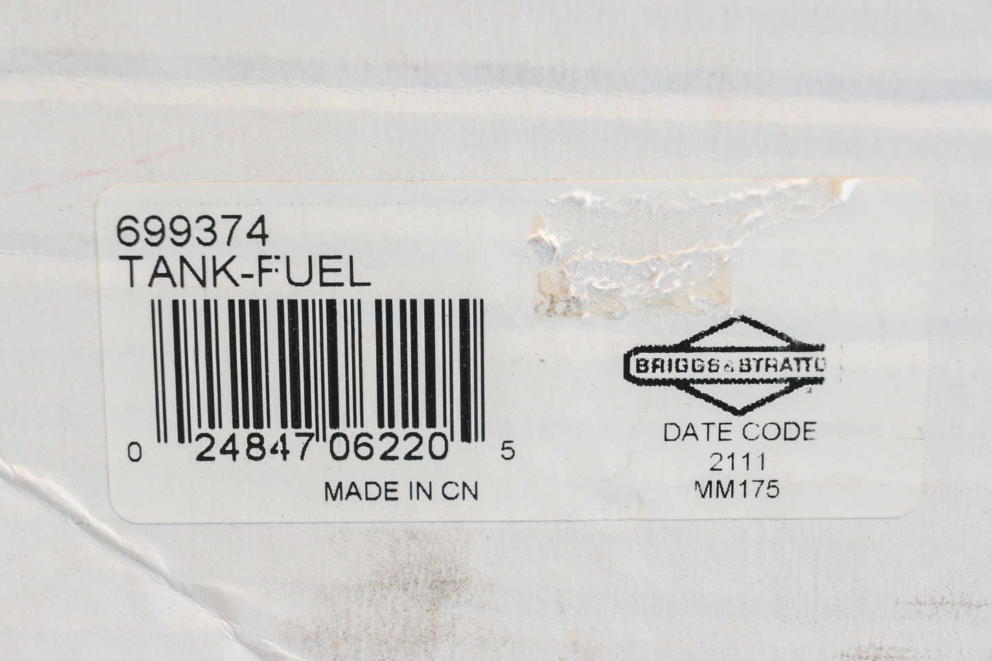New OEM Briggs & Stratton 699374 Fuel Tank Assembly NOS