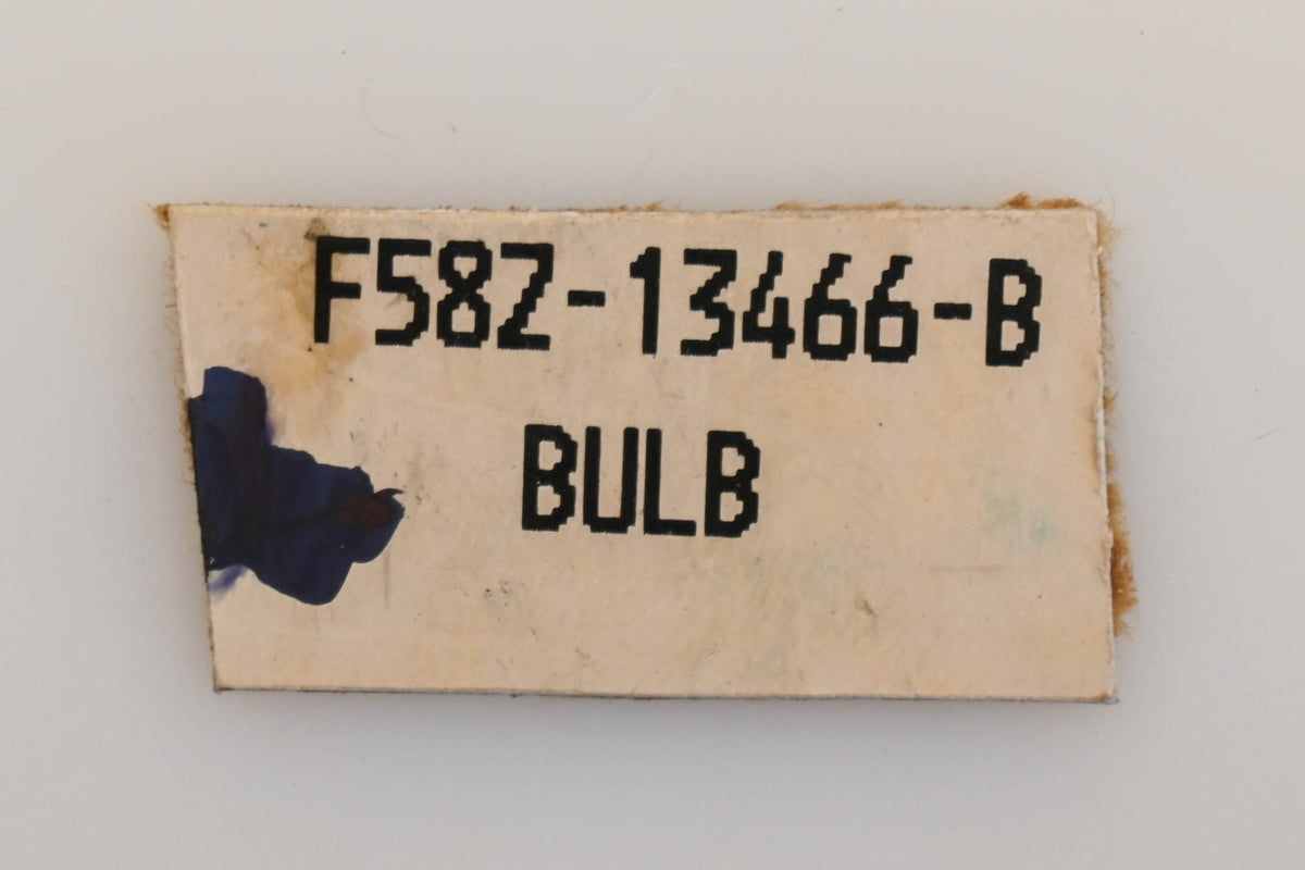New OEM Ford F58Z-13466-B 12V Amber Dome Lamp Bulb NOS