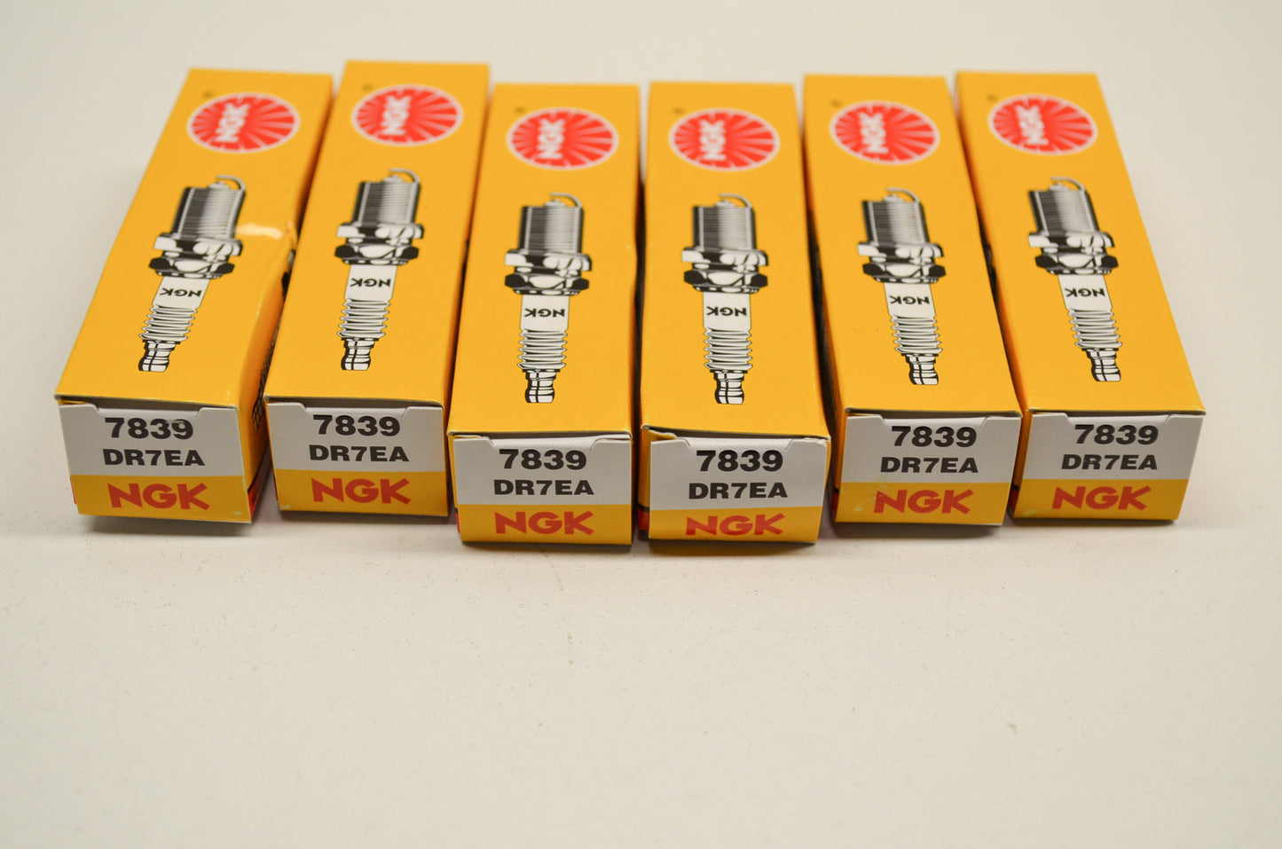 Spark Plugs Set Qty 6 NOS