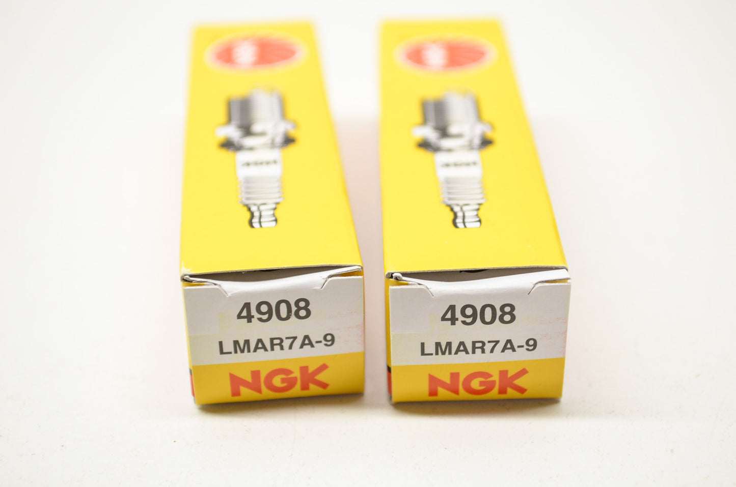 NGK LMA-R7A90-00-00, 4908, LMAR7A-9 Spark Plugs Qty 2 NOS
