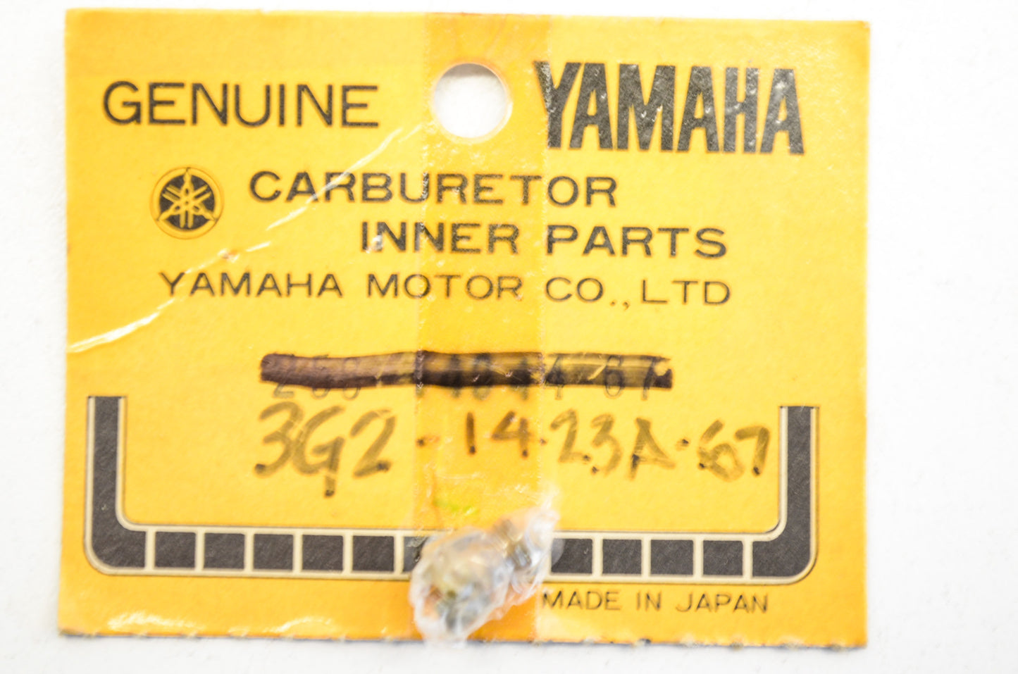 OEM Yamaha 3G2-1423A-67-00 Main Jet #825