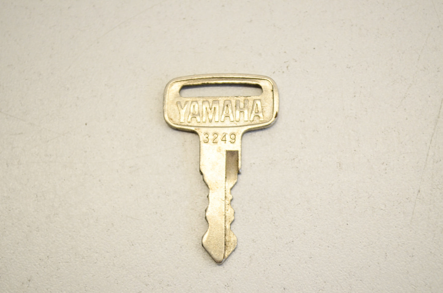 New OEM Yamaha Precut Key 3249 NOS