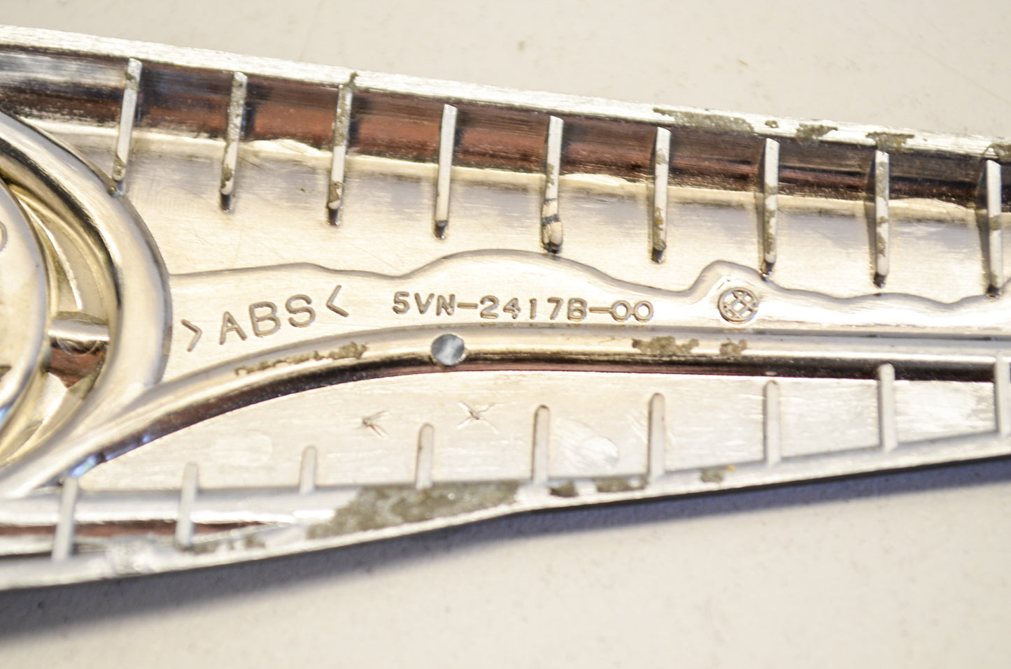 OEM Yamaha 5VN-2417B-00-00 Emblem