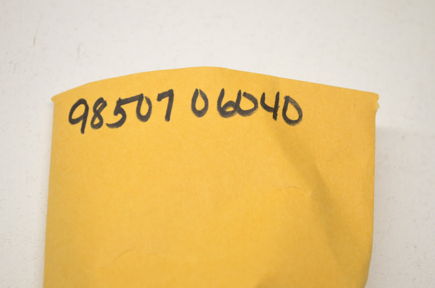 OEM Yamaha 98507-06040-00 Pan Screw Qty 2 NOS