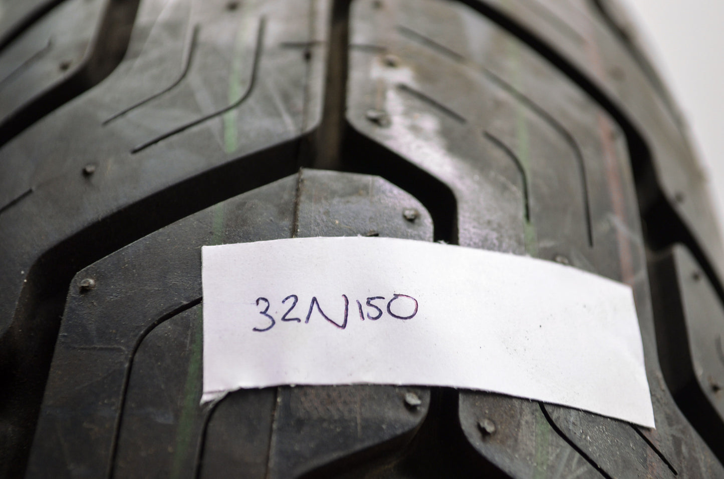 New Dunlop D404 Rear Tire 150/90-15 M/C 74H