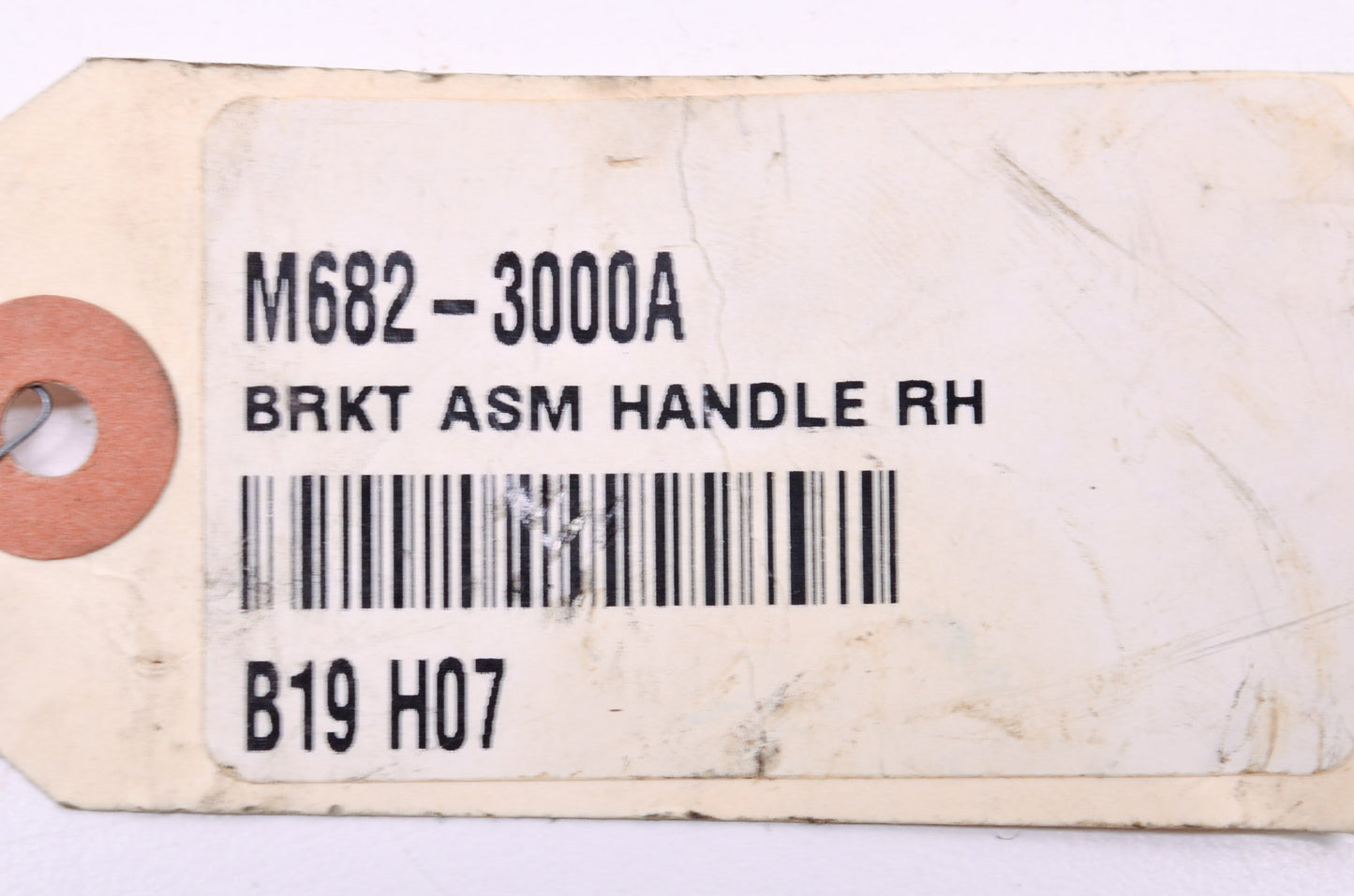 MTD M682-3000A, B19 H07, 682-3000A Bracket Assembly Handle RH NOS