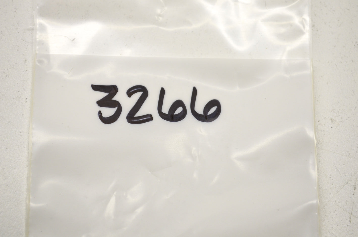 OEM Harley-Davidson 3266 Screw Qty 6 NOS