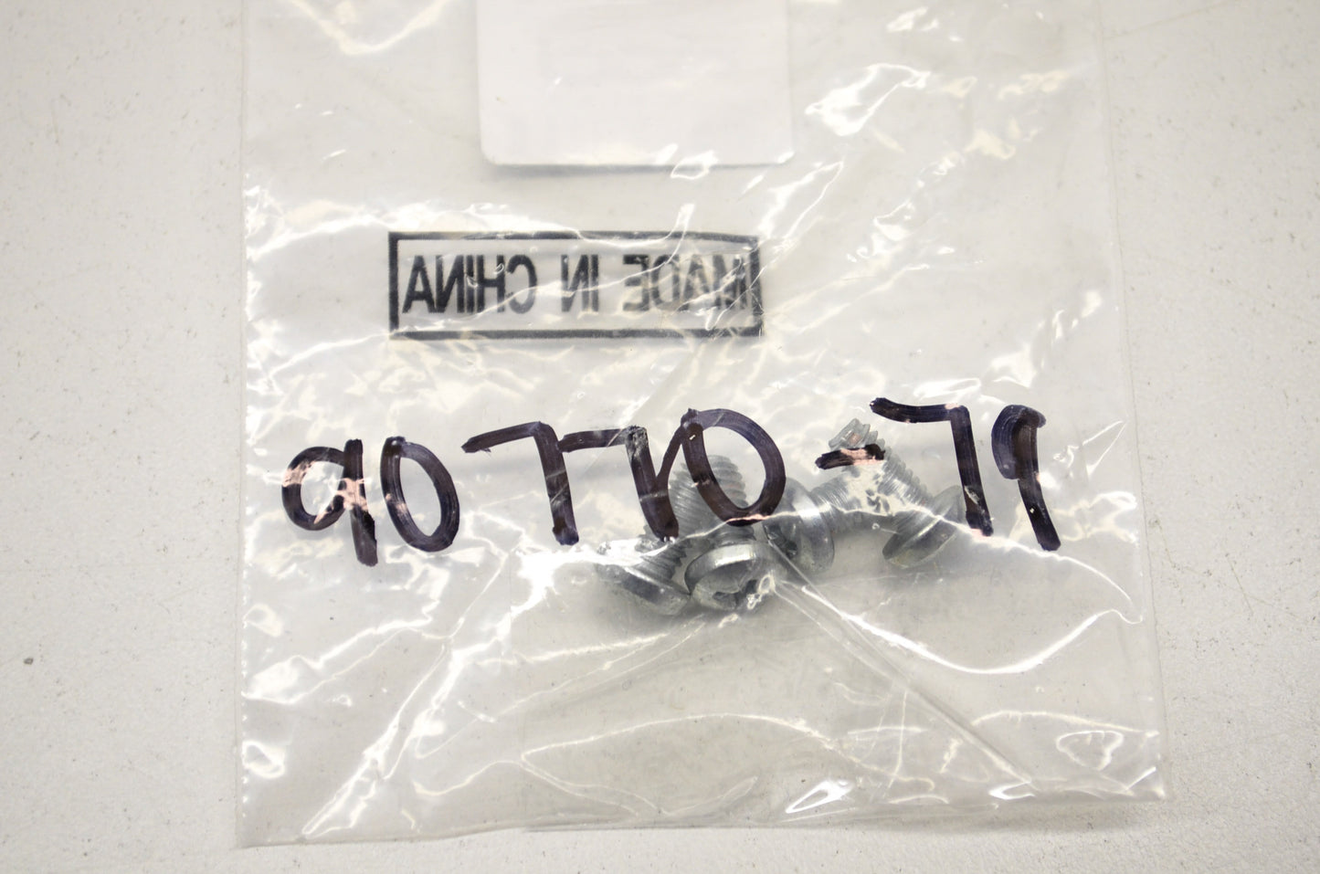 OEM Harley-Davidson 90770-79 Tapping Screw Qty 4 NOS