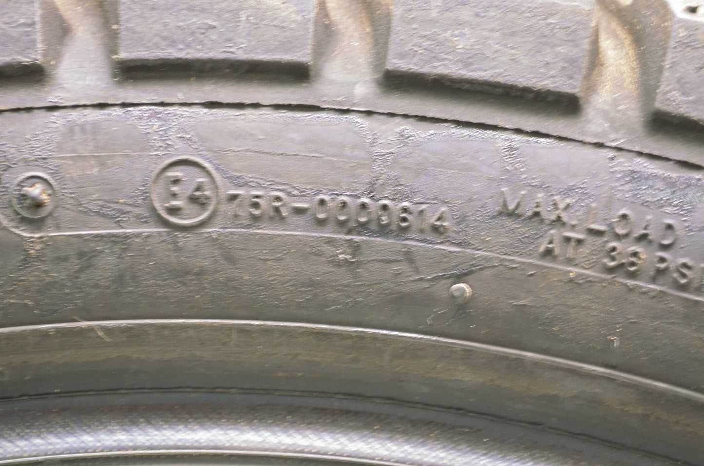 New Bridgestone Trail Wing-42 Rear Tire 120/90-17