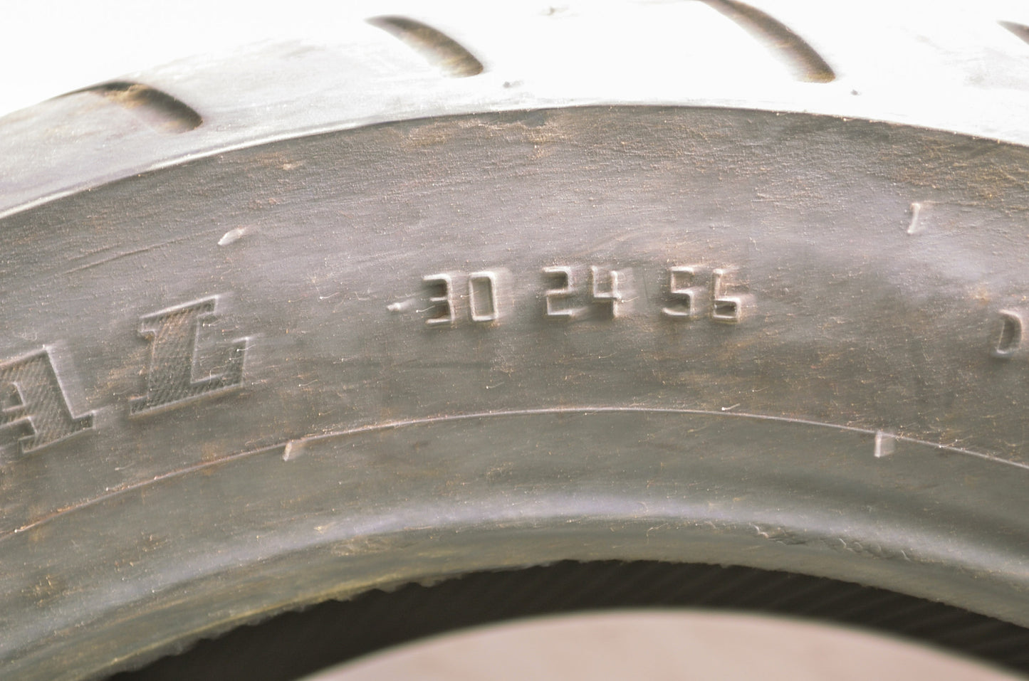 New Dunlop D250 Rear Tire 180/60R-16 74H