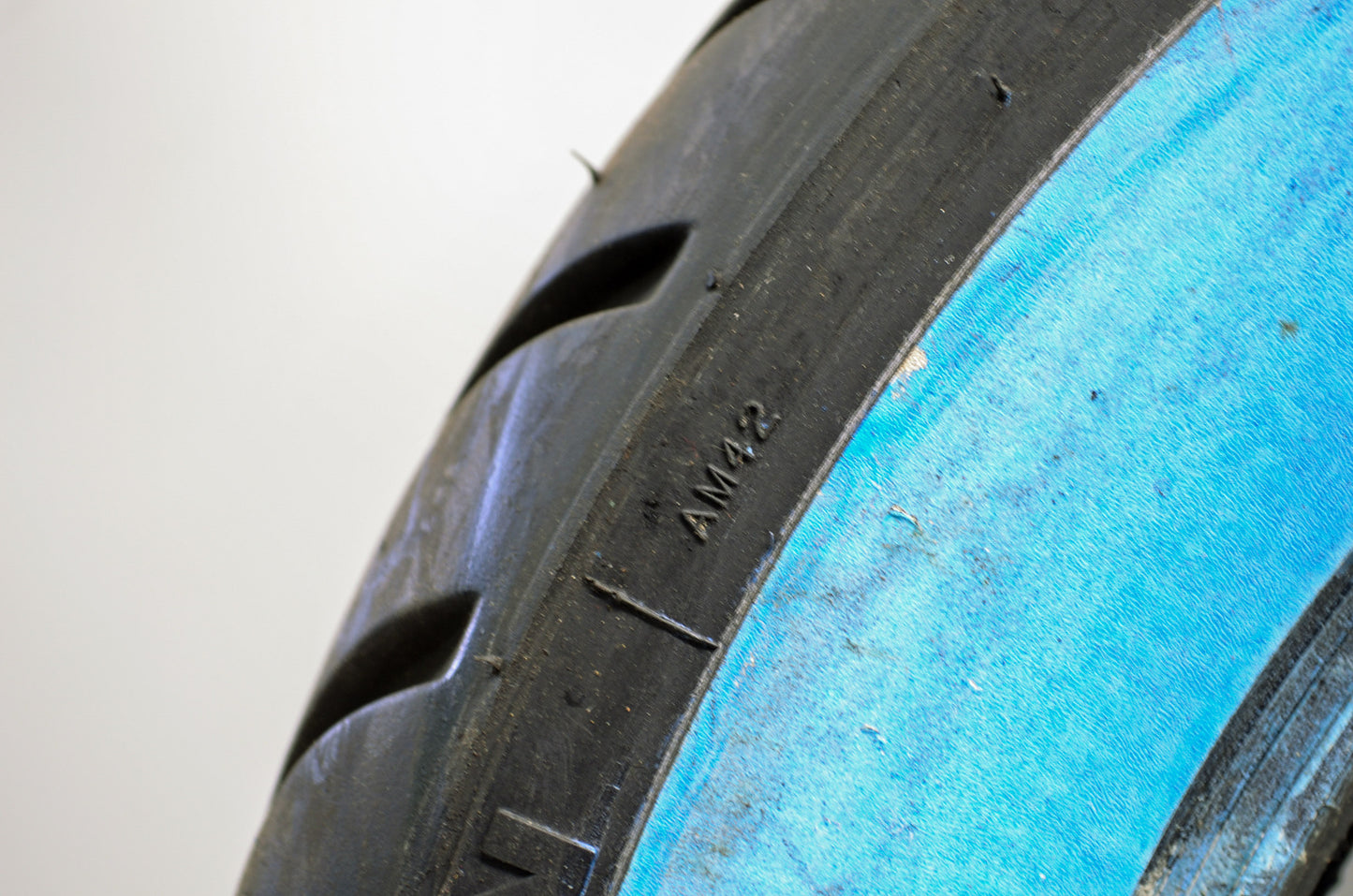 New Avon Venom Rear Tire 150/90B-15