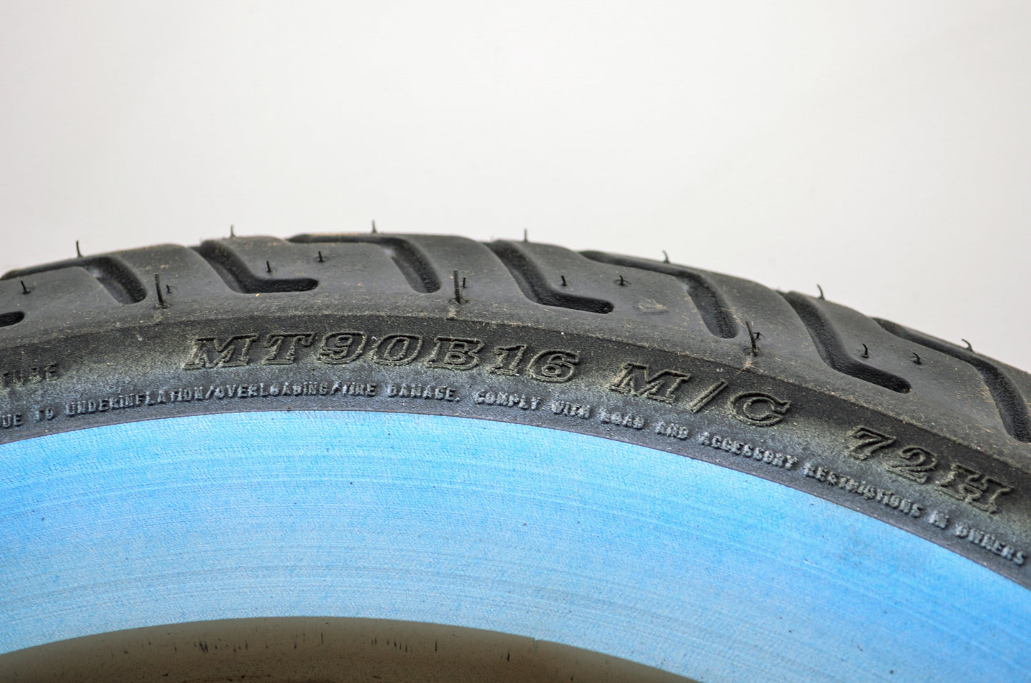 New Dunlop Harley Davidson D402 Front Tire 130/90-16